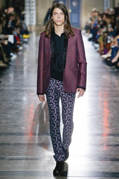 Look 49